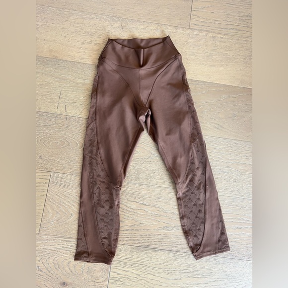 Alo Airlift Mesh High-Waist Celeste Capri in Cinnamon Brown XXS - Picture 2 of 8